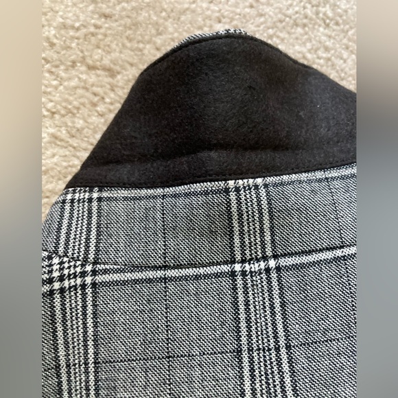 Banana Republic plaid wool peplum blazer, size 4 - Picture 12 of 16